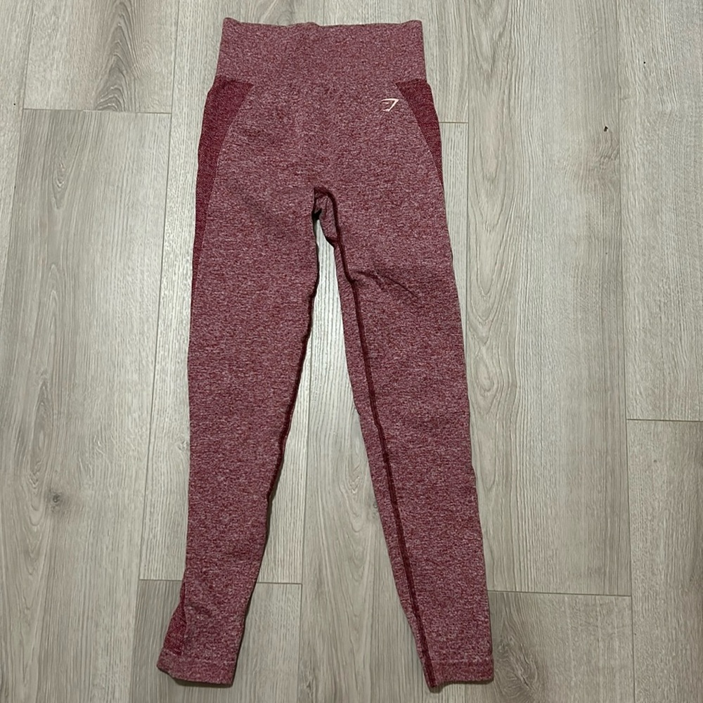 Gymshark Maroon vital leggings. I believe they are a medium.